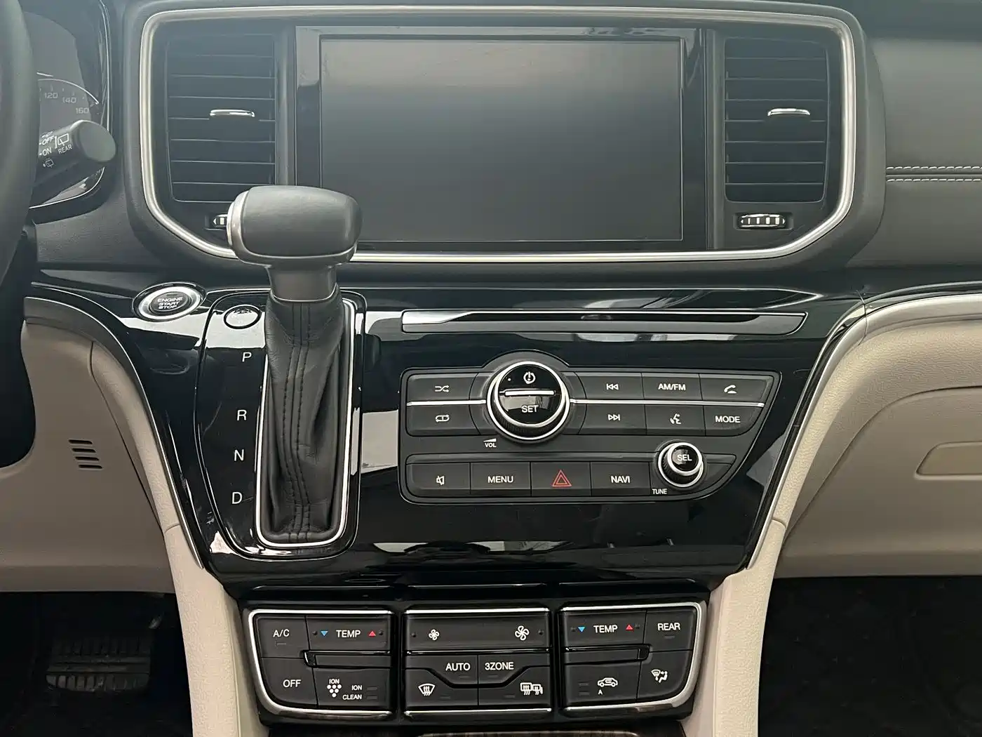 GAC Trumpchi Trumpchi M8 2018 320T Premium Edition фото 25