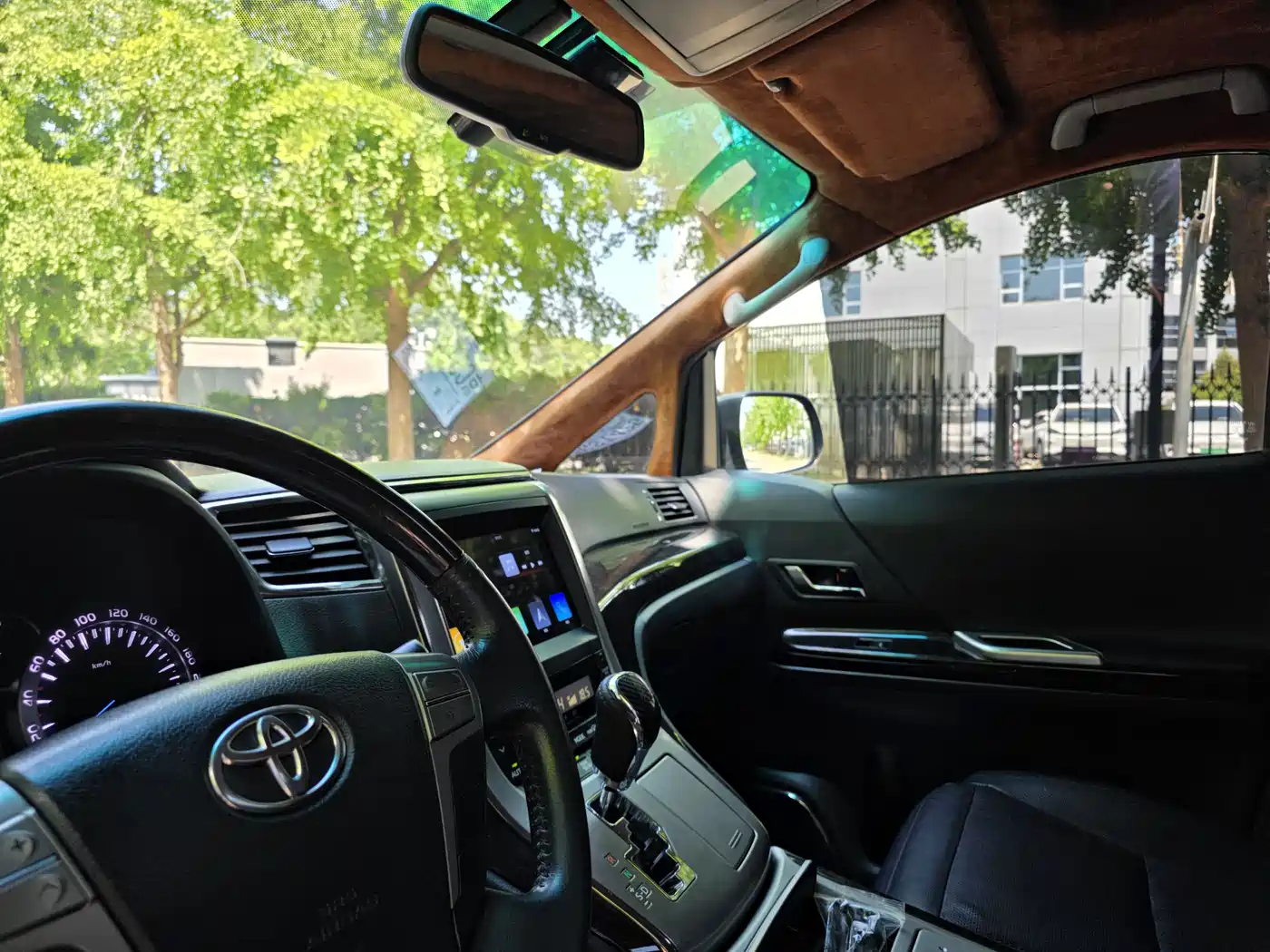 Toyota Alphard 2012 3.5L Premium Edition фото 19
