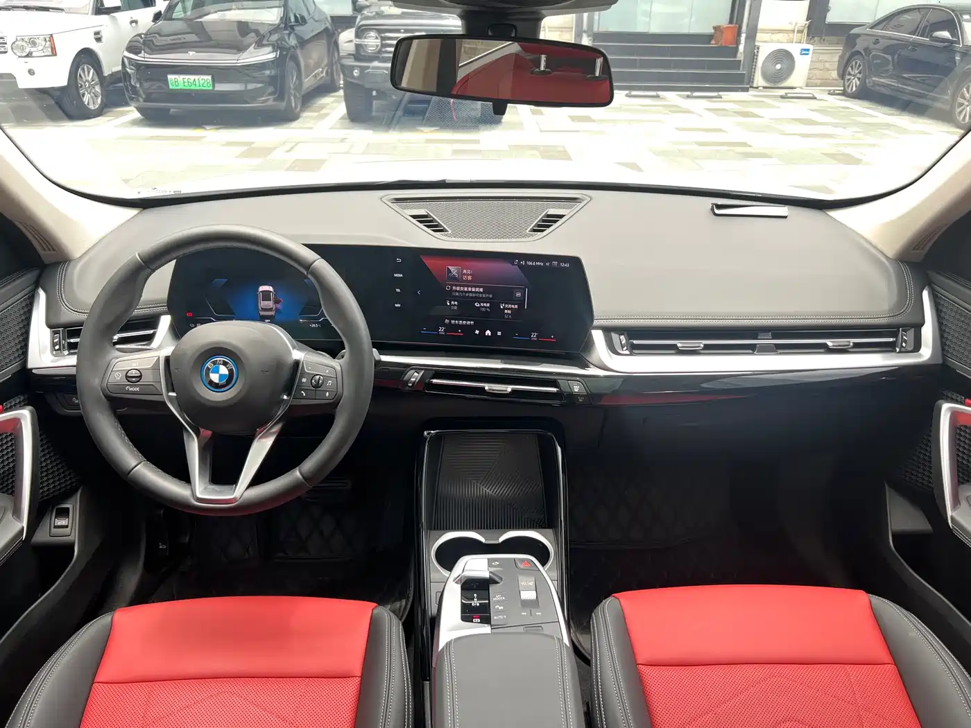 BMW iX1 2023 eDrive25L X Design Package фото 4