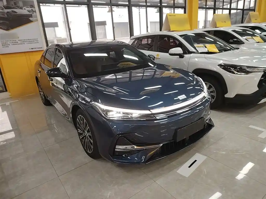 Geely Galaxy Galaxy A7 2025 EM-i фото 4