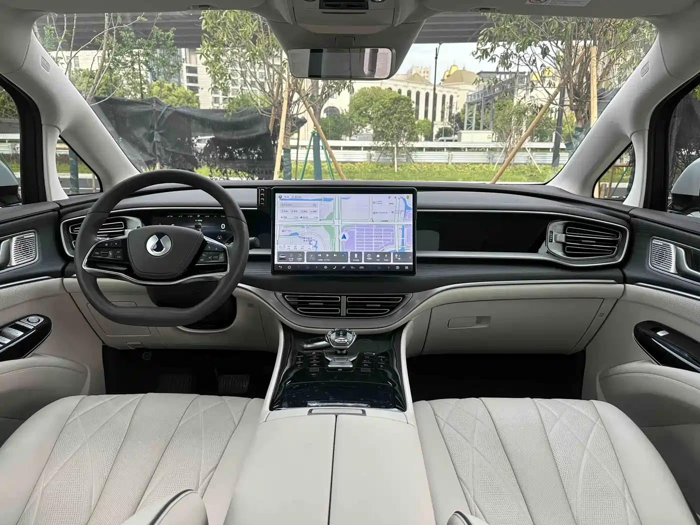 Denza D9 2024 DM-i 980 AWD Prestige фото 22