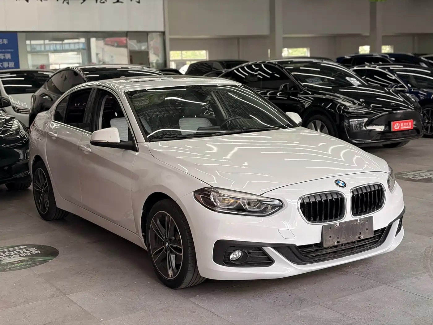 BMW 1 Series 2018 Facelift 118i Design Package фото 3