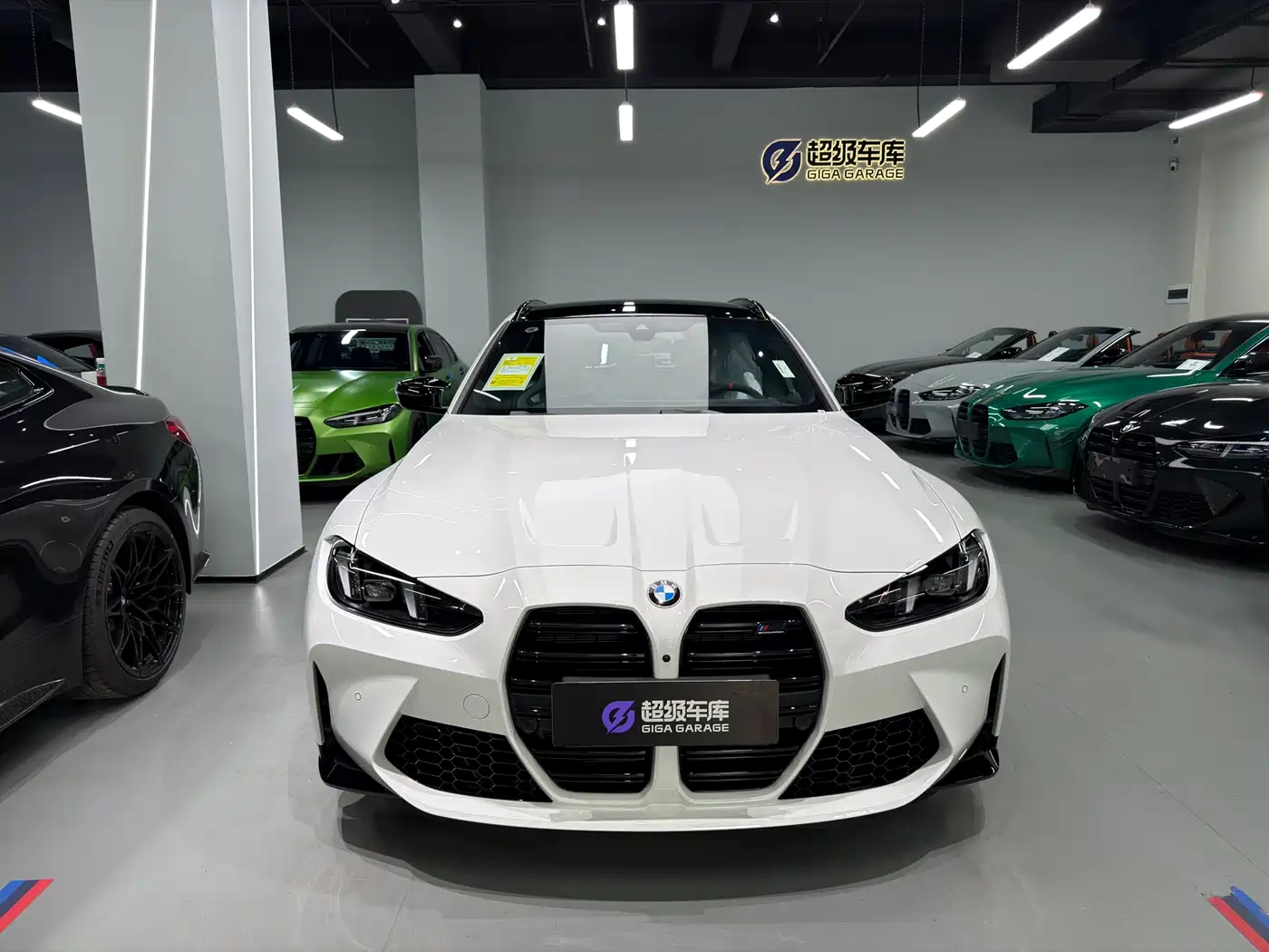 BMW M3 2026 BMW M3 Touring M xDrive Competition фото 2