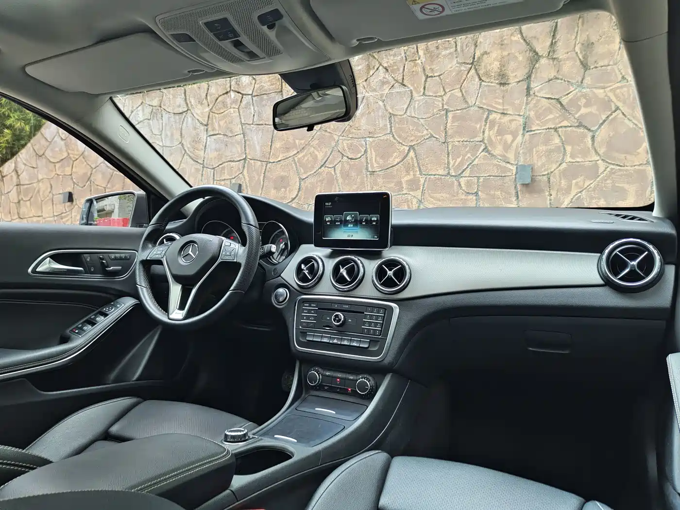 Mercedes-Benz GLA 2016 GLA 200 Dynamic фото 17