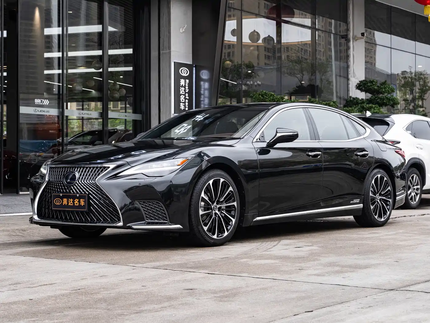 Lexus LS 2022 2021 500h Executive Edition