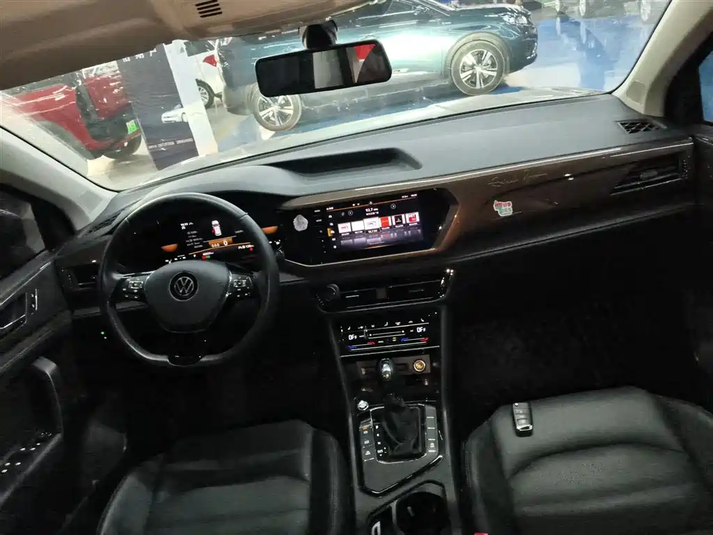 Volkswagen Tharu 2022 280TSI FWD Luxury Edition фото 6