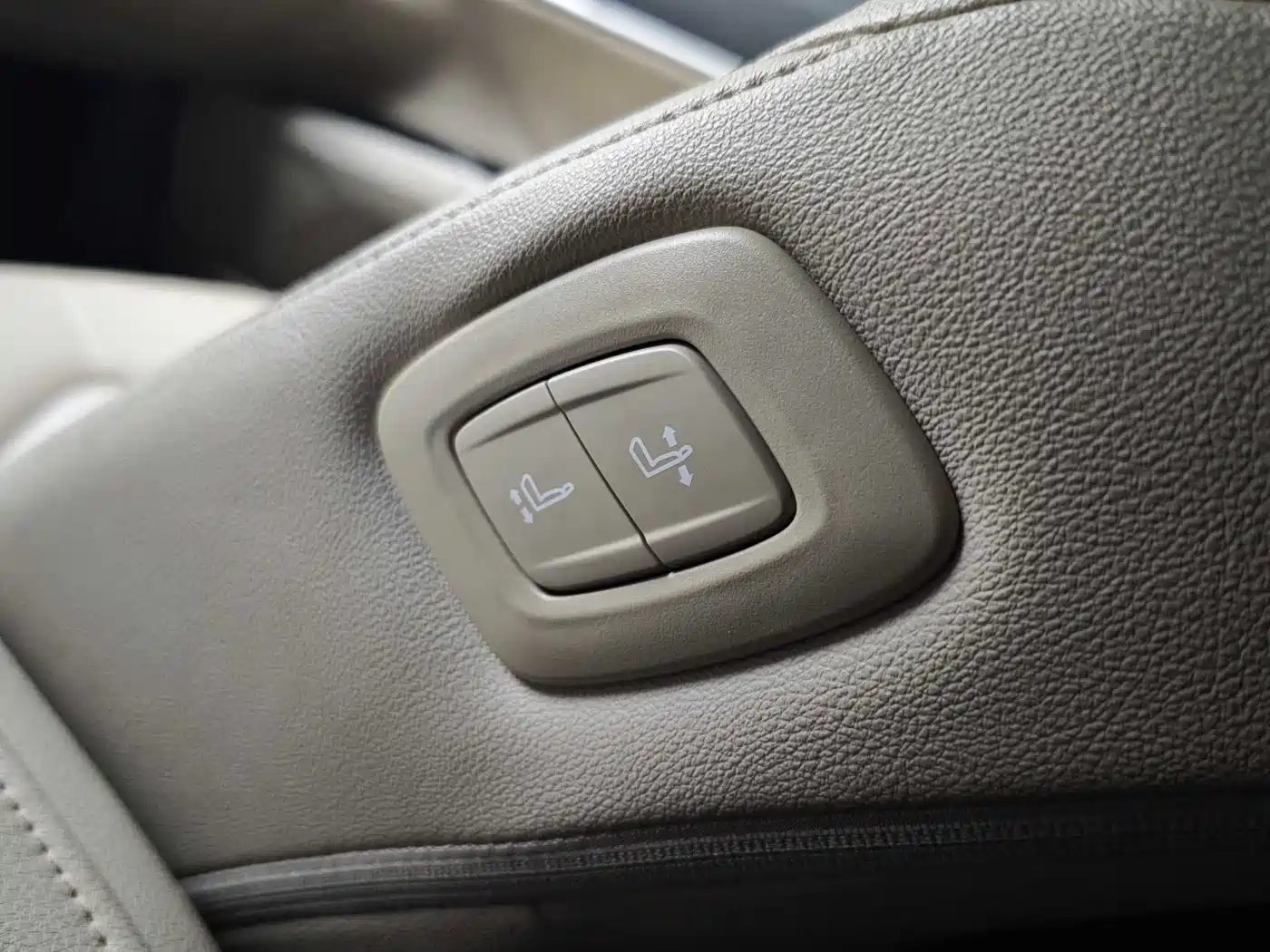 Toyota Camry 2019 Facelift 2.5G Luxury Edition фото 3