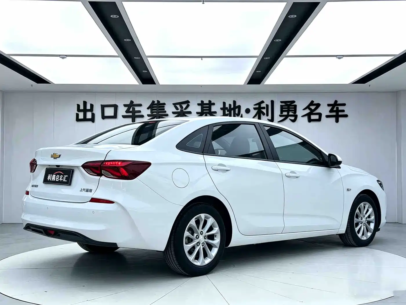 Chevrolet Monza 2023 1.5L Dual-Clutch Enjoyment Edition фото 4