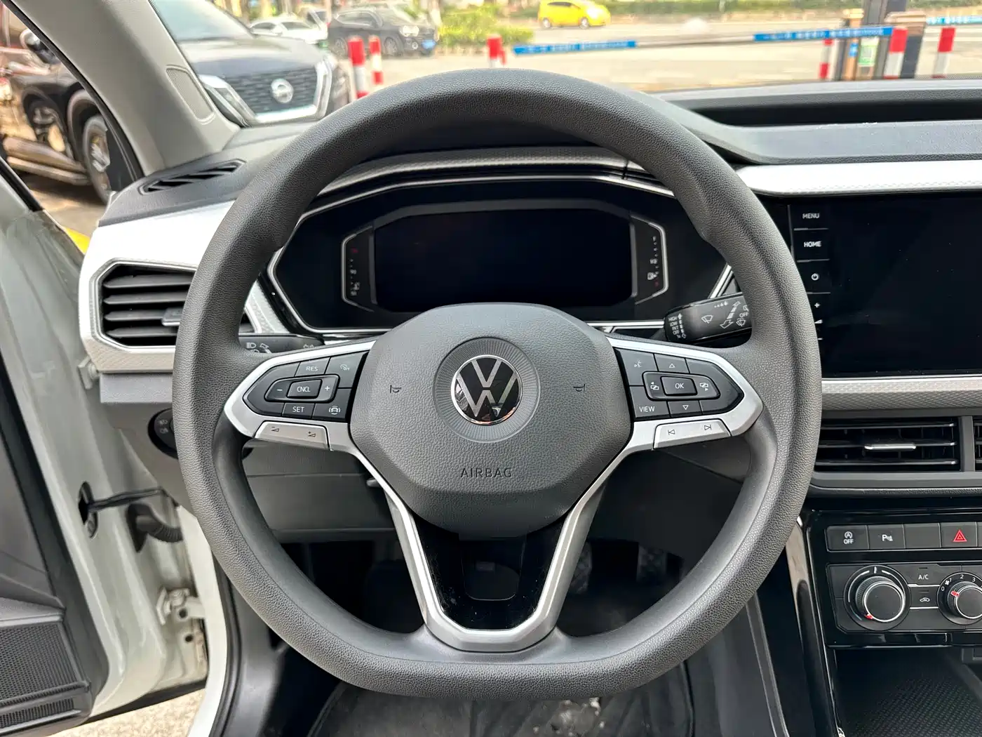 Volkswagen Tanying 2021 1.5L Automatic Smart Connect Edition фото 16