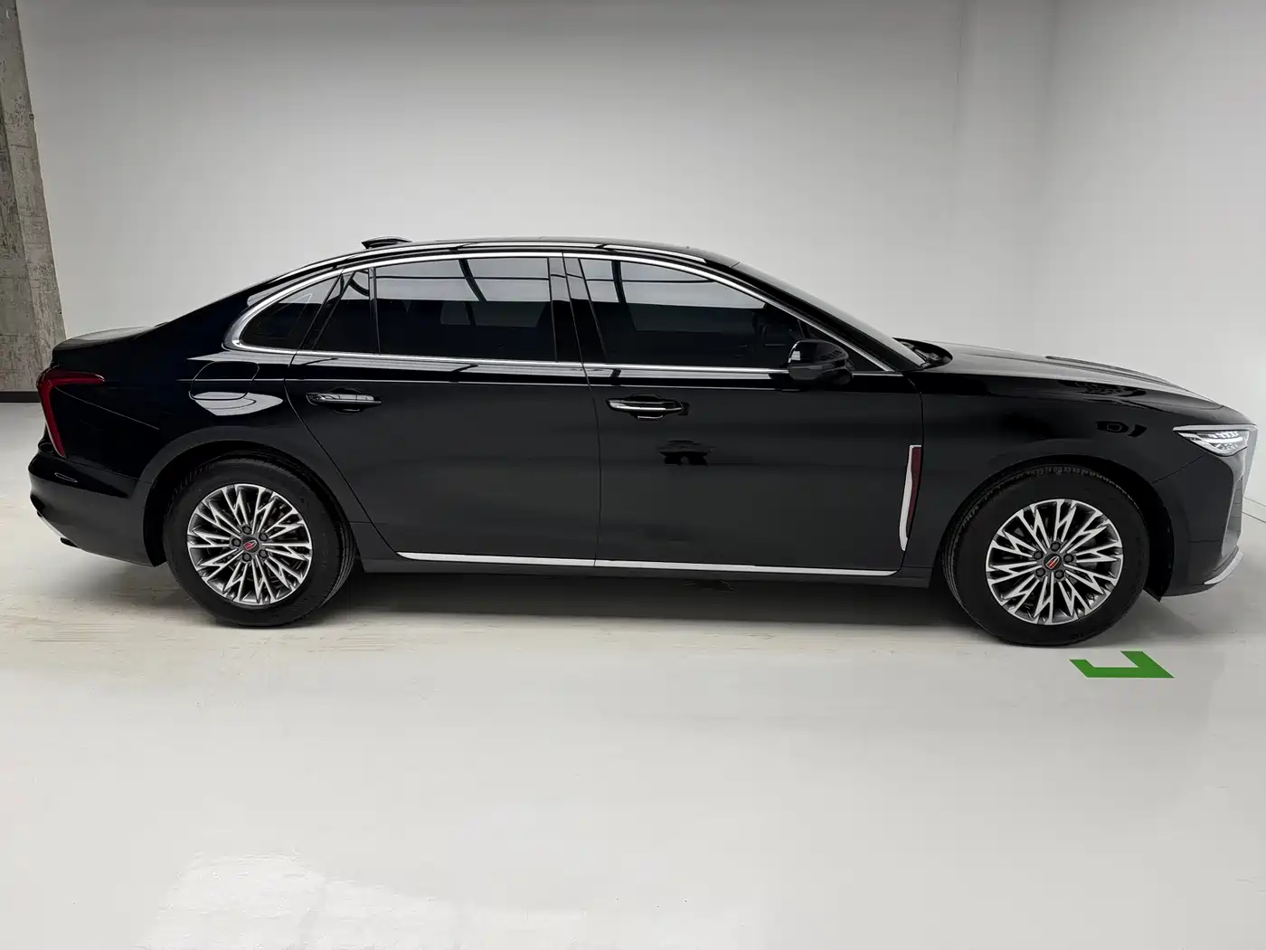 Hongqi H5 2024 2.0T Automatic Smart Connect Flag Enjoy Edition фото 9