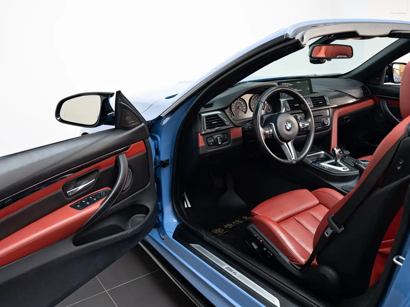 BMW M4 2014 M4 Convertible Coupe фото 11