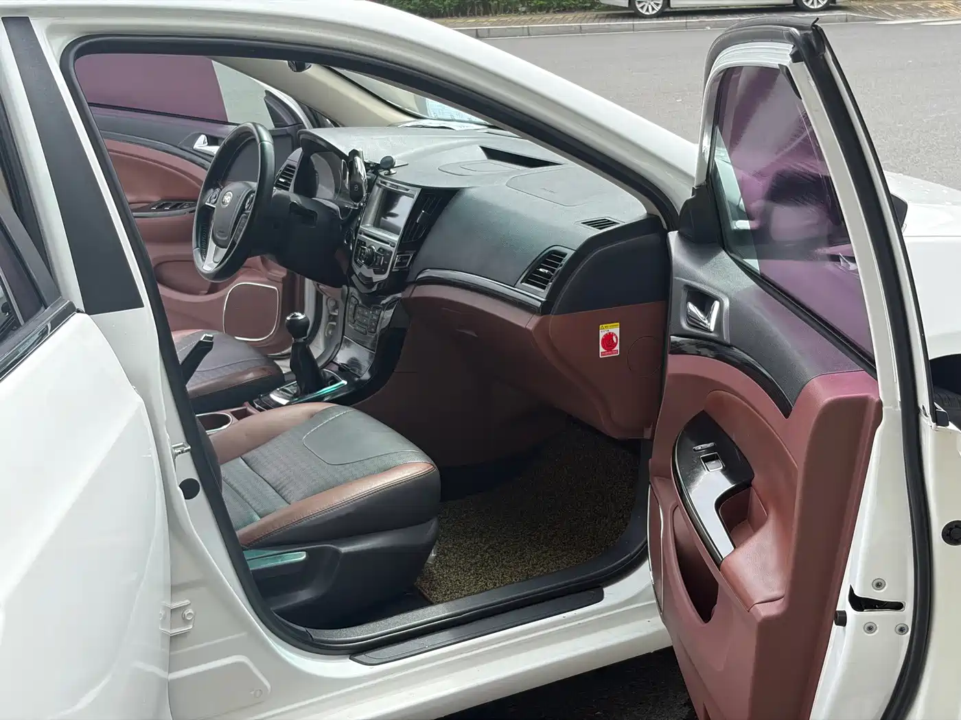 BYD Surui 2017 2016 1.5L Manual Elite