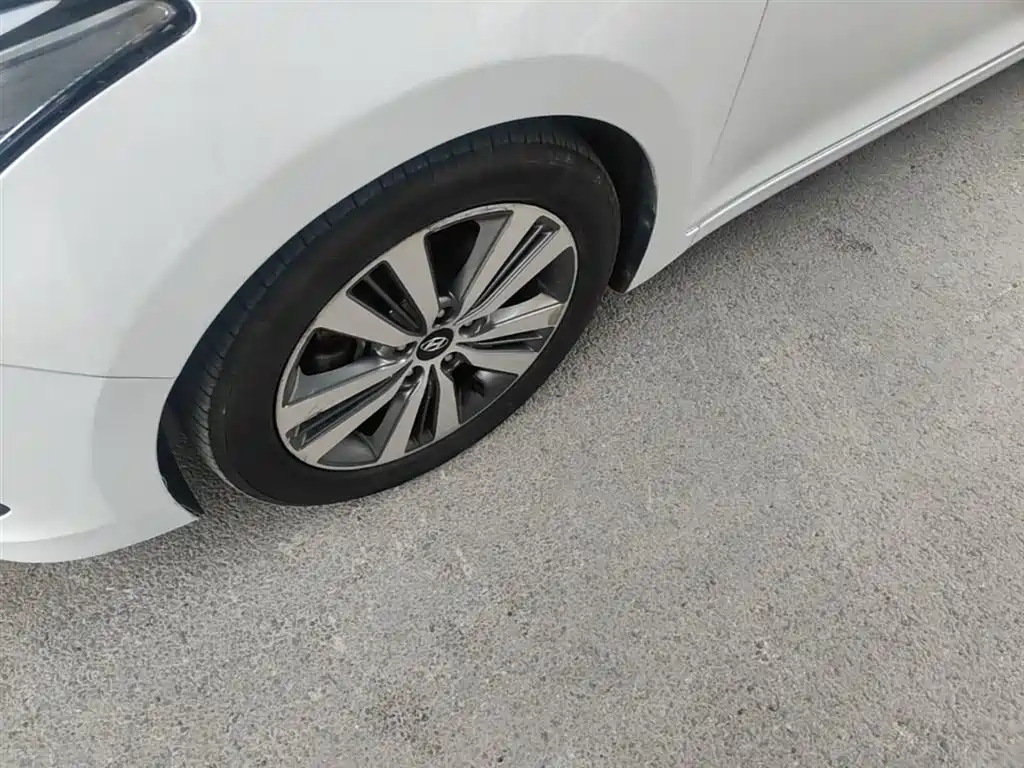 Hyundai Mistra 2016 1.6T Automatic Smart GLS фото 23