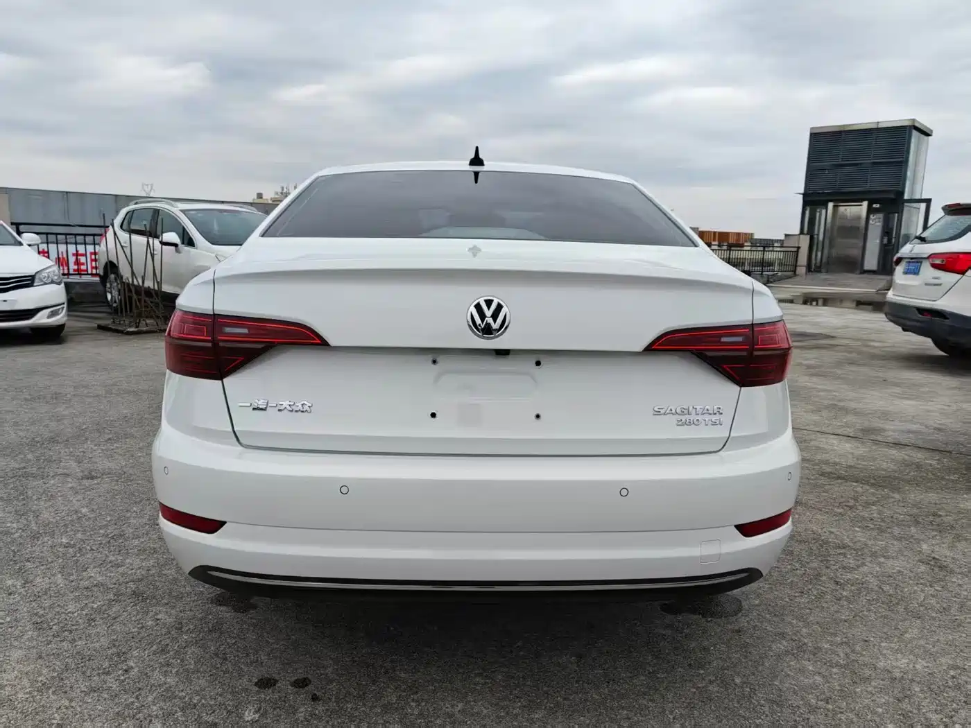 Volkswagen Sagitar 2021 280TSI DSG Comfort Smart Connect Edition фото 9