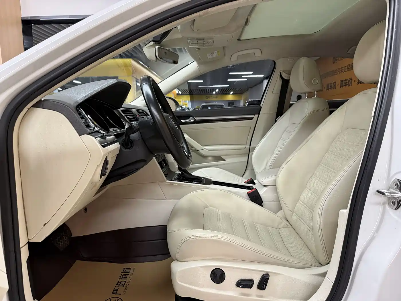 Volkswagen Lamando 2017 280TSI DSG Luxury Edition фото 10