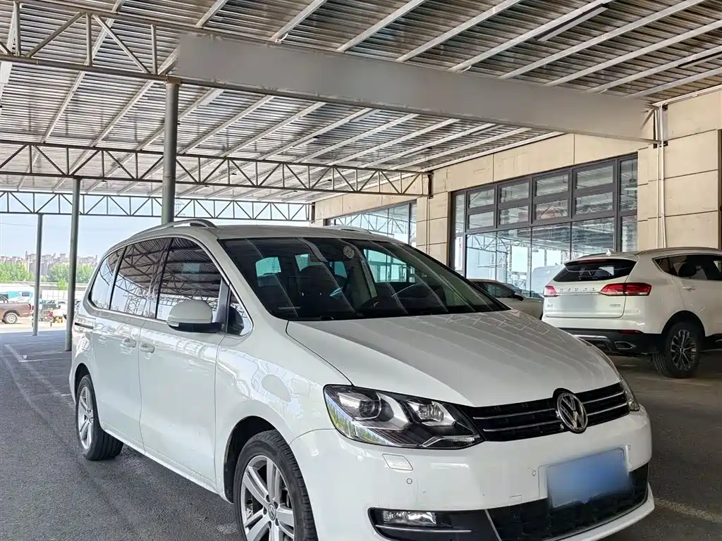 Volkswagen Sharan 2014 2.0TSI Comfort фото 5