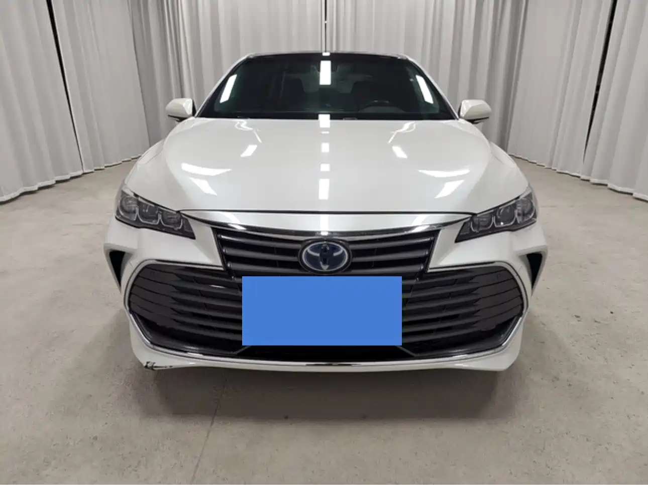 Toyota Avalon 2019 Hybrid 2.5L XLE Premium Edition China V фото 2