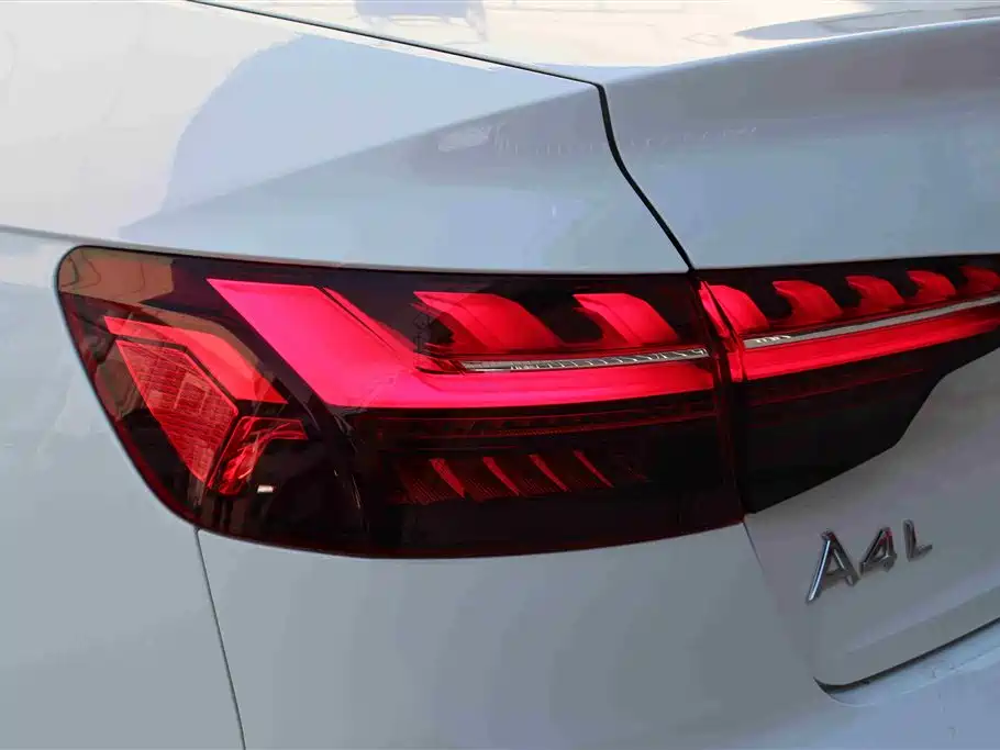Audi A4L 2020 40 TFSI Luxury Dynamic фото 15