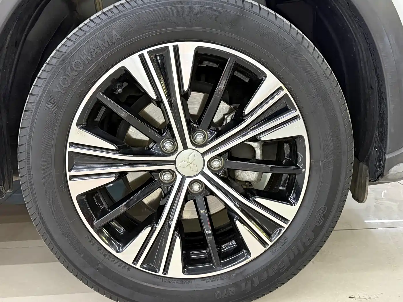 Mitsubishi Eclipse Cross 2021 1.5T CVT 4WD Passion Edition фото 22