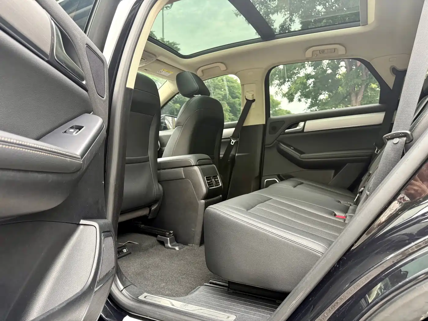 BYD Tang 2020 2019 2.0T Automatic Smart Connect Luxury 5-seater China VI