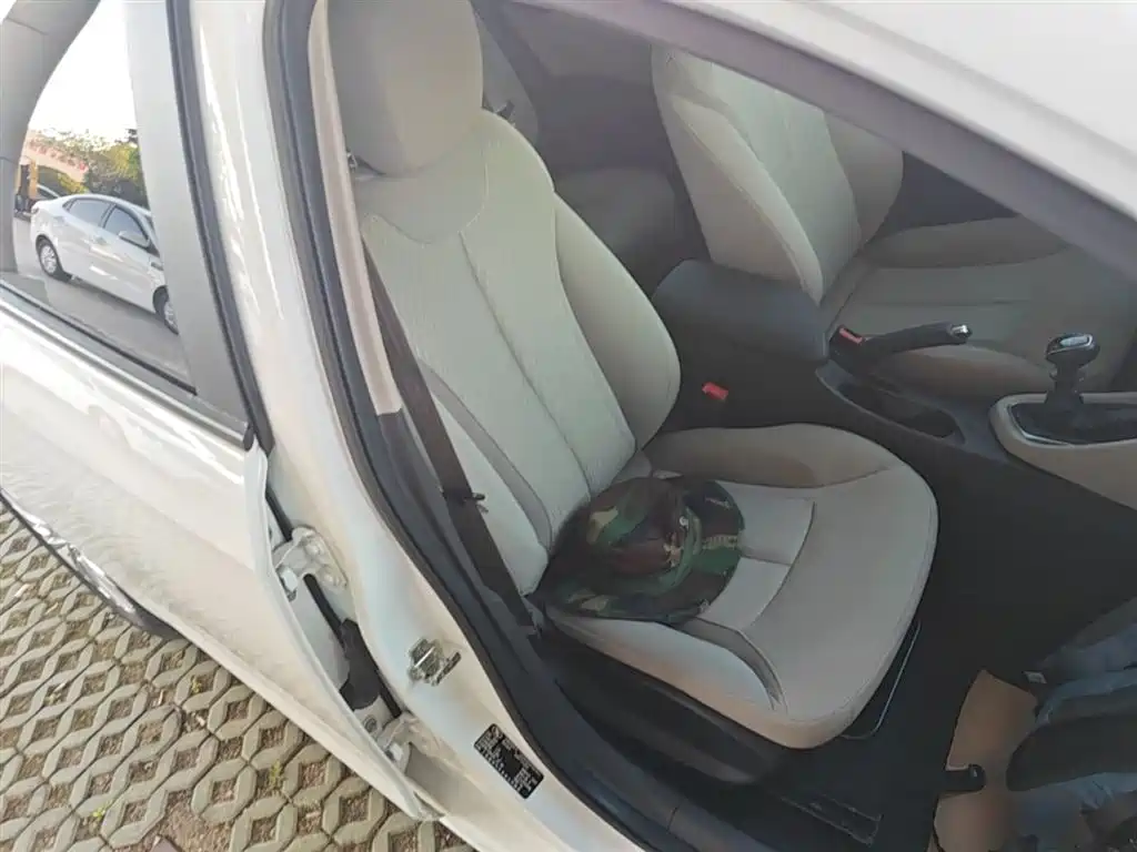 Buick Excelle 2015 15N Manual Elite фото 25