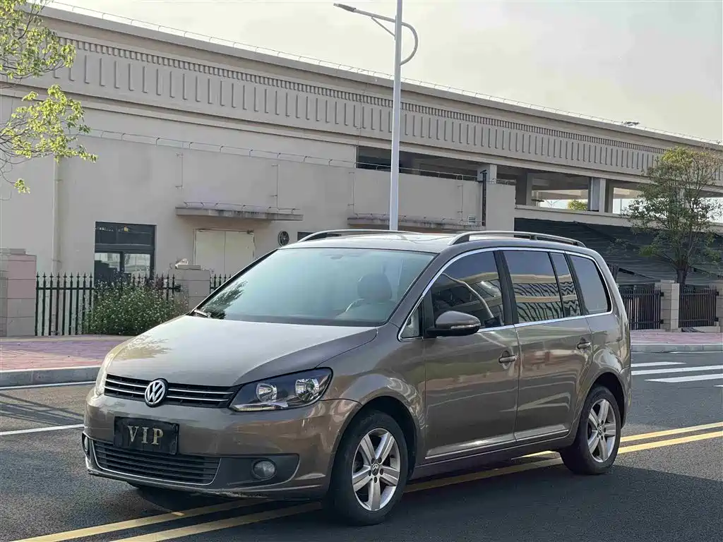 Volkswagen Touran 2015 1.4T DSG Comfort Edition 5-seater