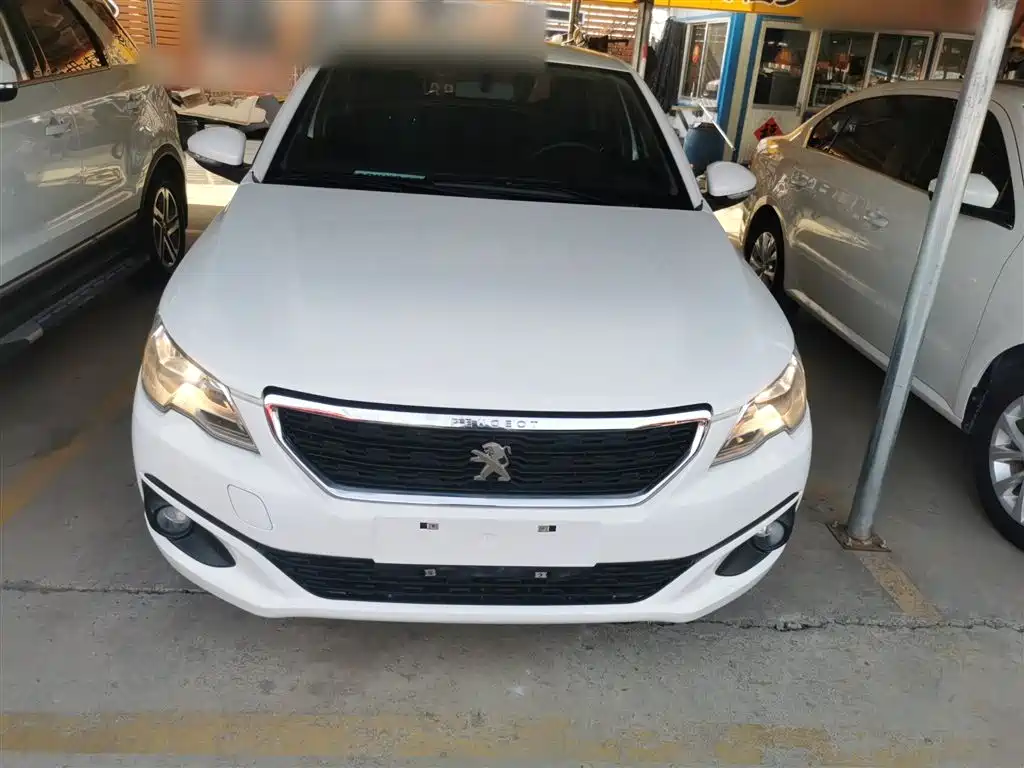 Peugeot 301 2018 1.6L Manual Comfort Edition фото 3