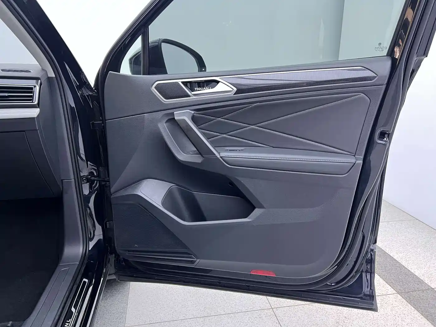 Volkswagen Tiguan L 2023 280TSI 2WD Trend Limited Edition фото 9