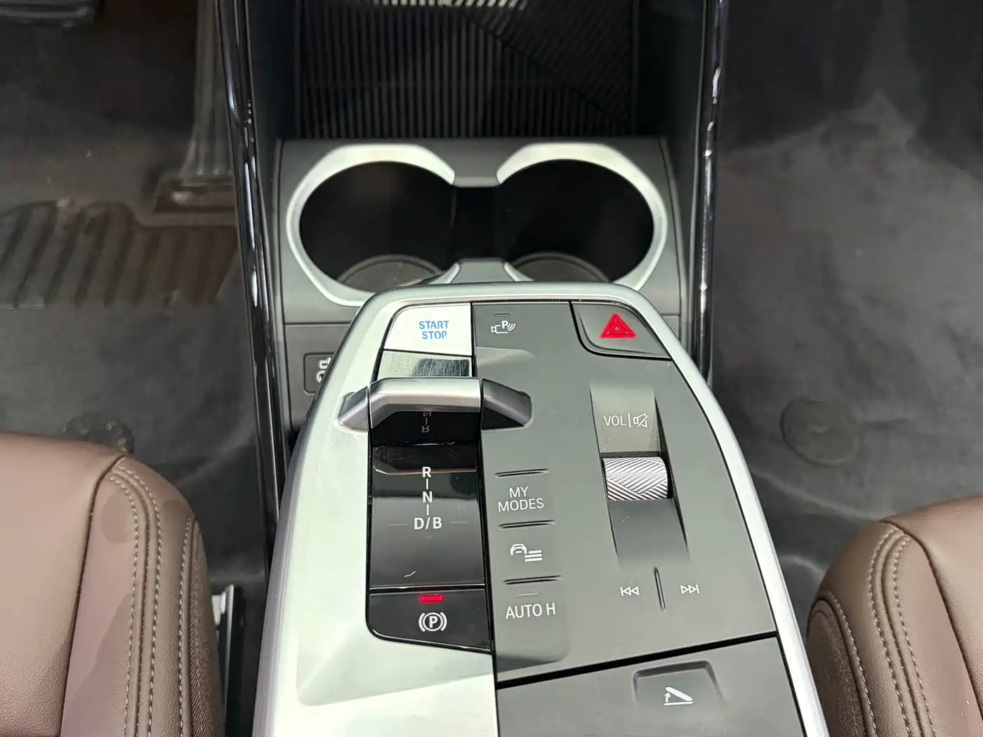 BMW iX1 2025 eDrive25L X Design Package фото 14