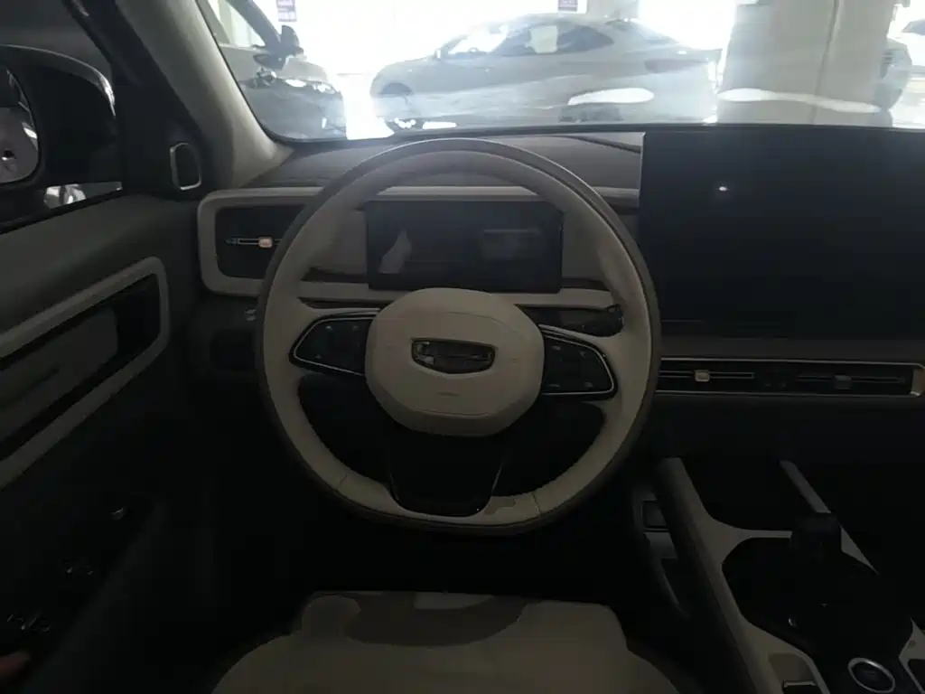 Geely ICON 2025 2025 Linglong 1.5TD City Beauty Edition