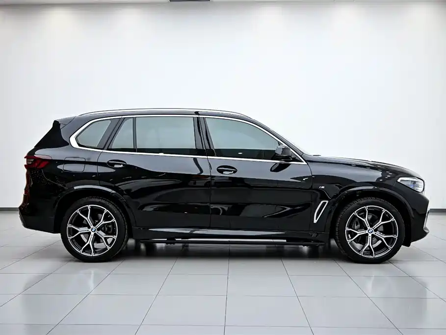 BMW X5 2022 Facelift xDrive 40Li M Sport Package фото 6