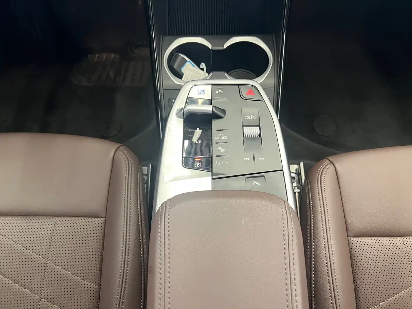 BMW iX1 2025 eDrive25L M Sport Package фото 12