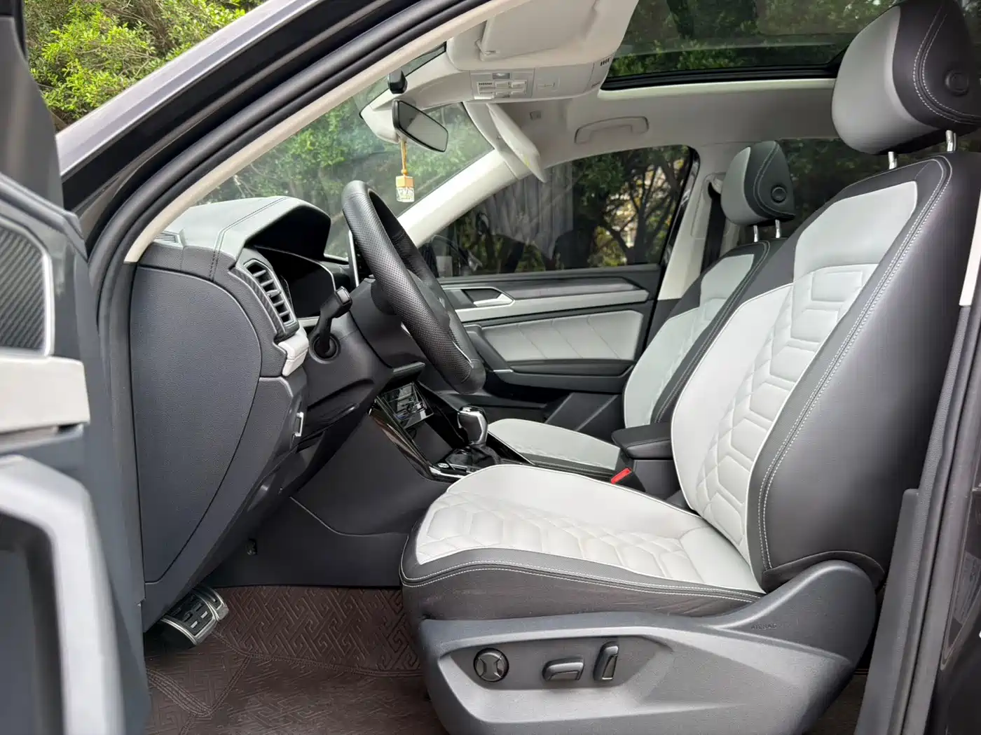 Volkswagen Tayron 2023 280TSI 2WD Luxury Plus Advanced Edition фото 18