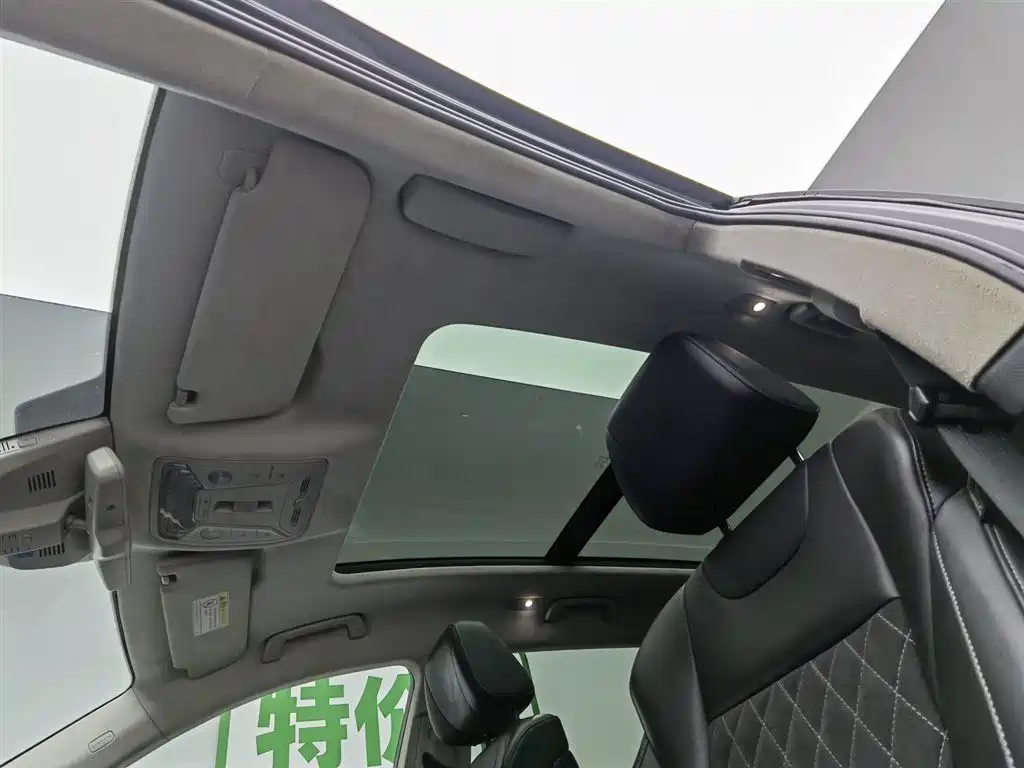 Hongqi HS7 2019 3.0T Automatic 4WD Smart Connection Flag Enjoy Edition фото 14