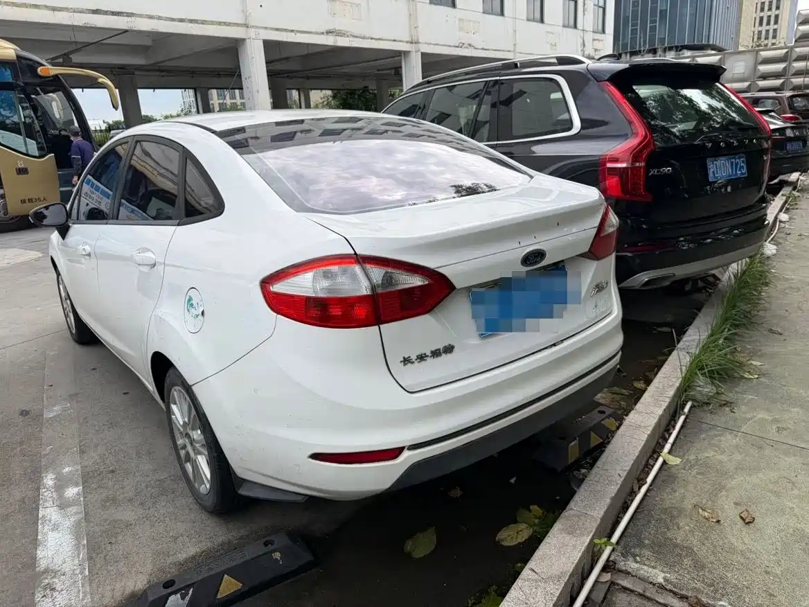 Ford Fiesta 2015 2013 Sedan 1.5L Automatic Fashion