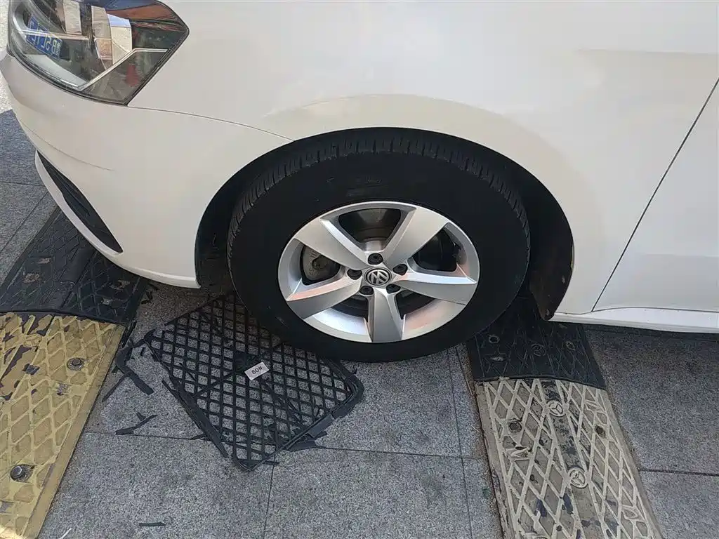 Volkswagen Lavida 2019 Lavida Start 1.5L Auto Trend (China VI) фото 25