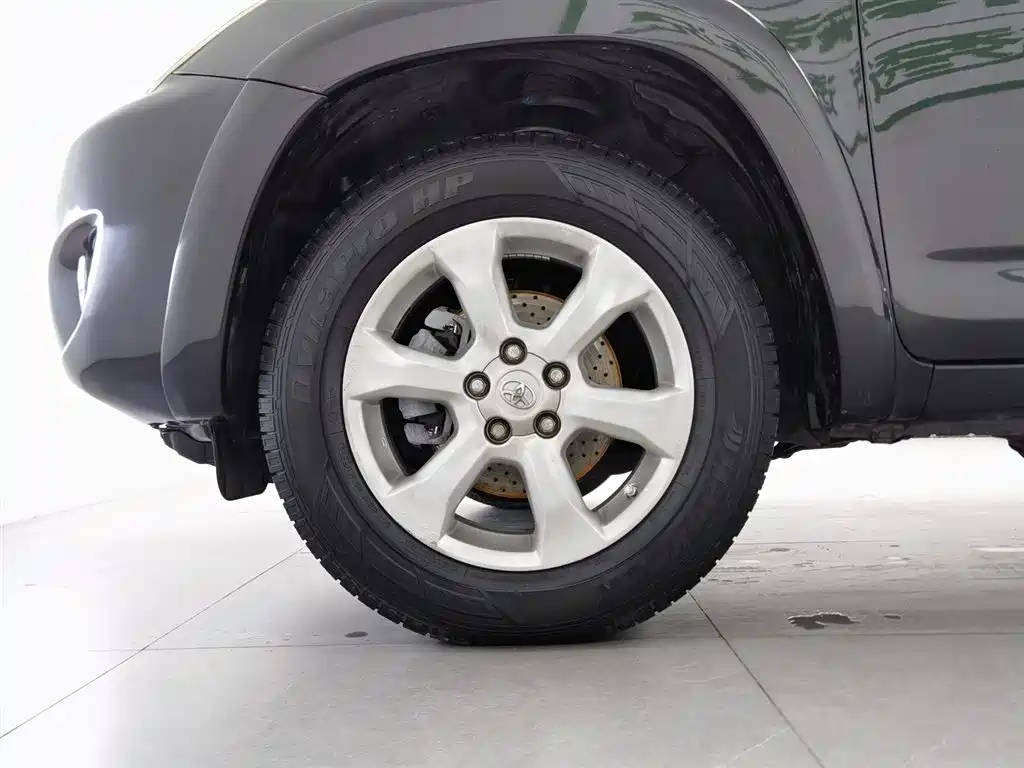 Toyota RAV4 Rongfang 2009 2.4L Automatic Luxury Edition фото 17