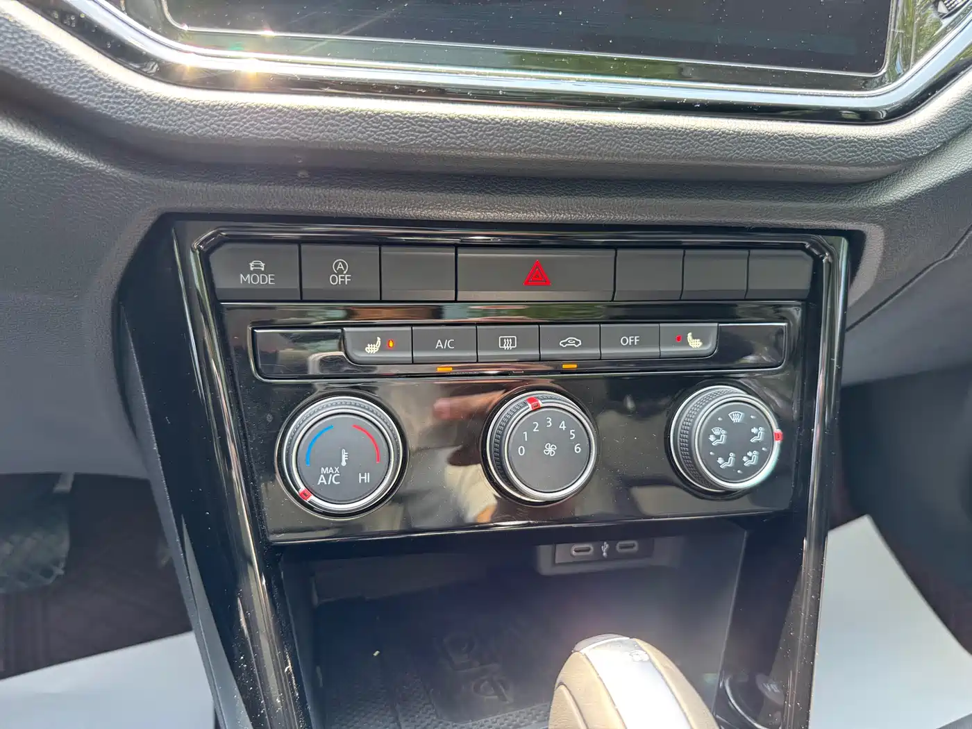 Volkswagen T-ROC 2021 280TSI DSG 2WD Comfort Smart Connect Edition фото 20