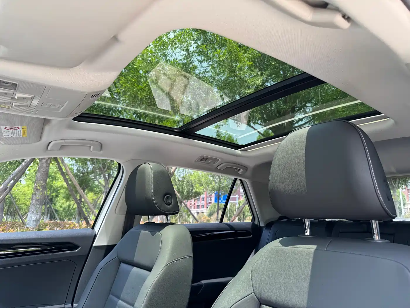 Volkswagen T-ROC 2021 280TSI DSG 2WD Comfort Smart Connect Edition фото 14