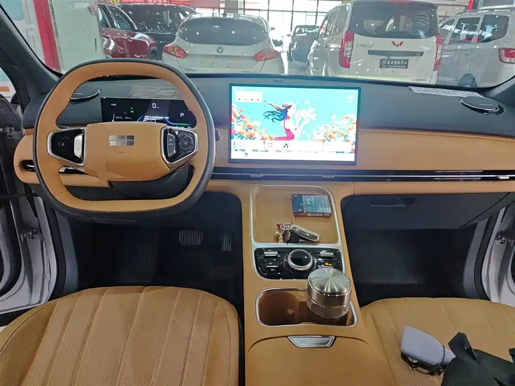 Geely Galaxy Galaxy Starship 7 EM-i 2025 Model 120km Voyage+ Edition фото 6