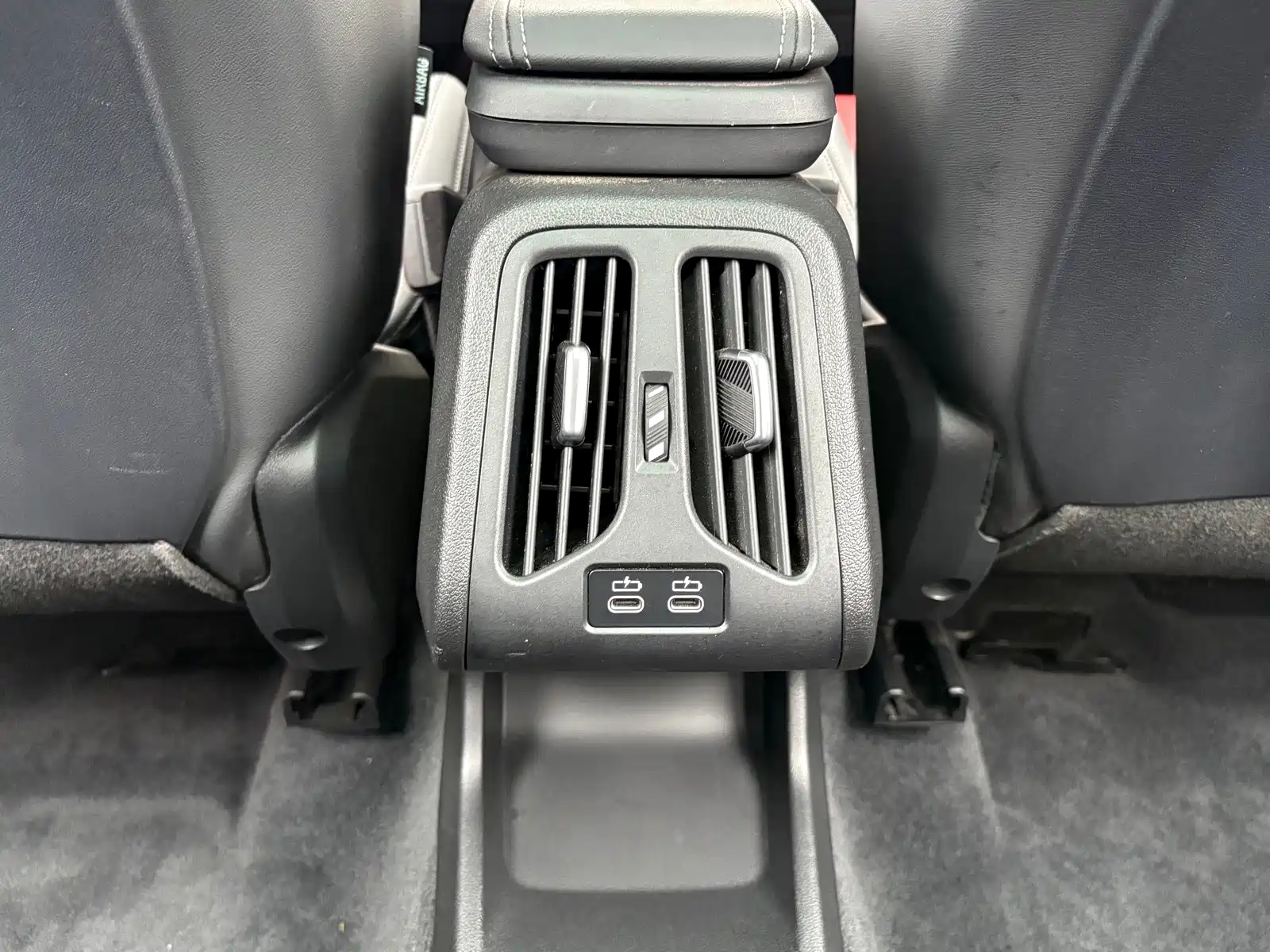 Фото 22 - BMW X1