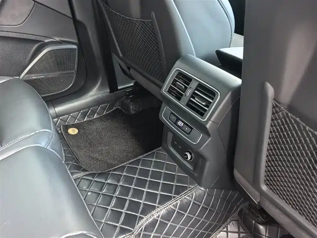 Audi Q5L 2024 Model 45 TFSI Premium Dynamic фото 12