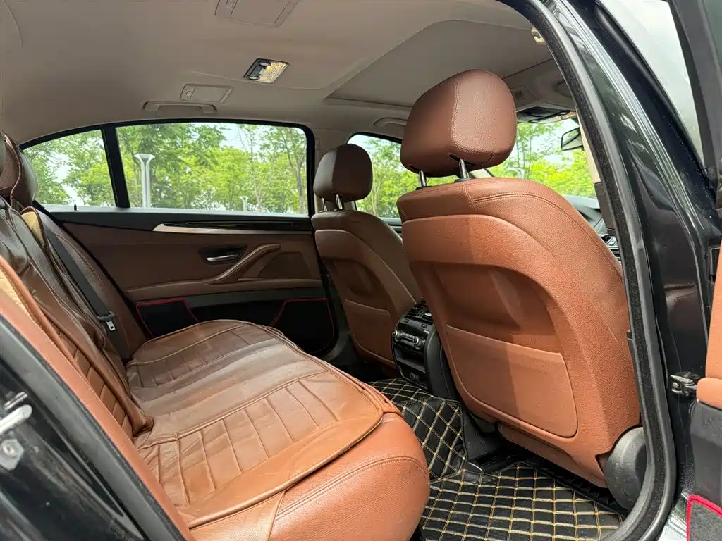 BMW 5 Series 2014 528Li Leading Edition фото 9