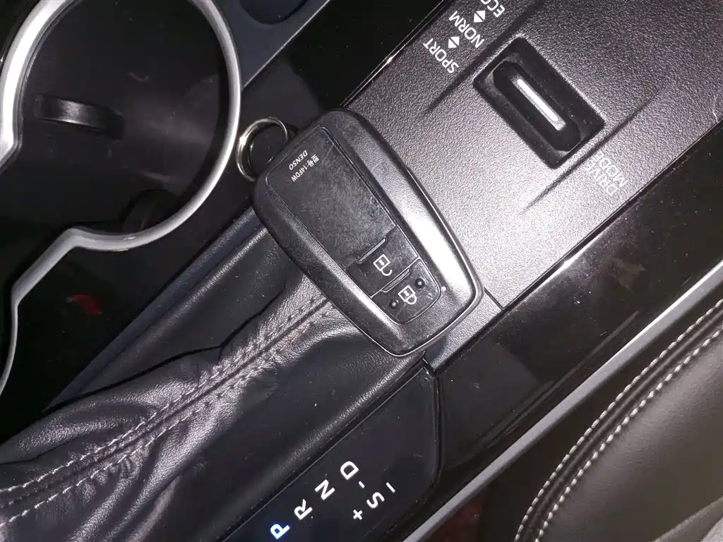 Toyota Crown Kluger 2021 2.5L HEV 4WD Elite фото 17