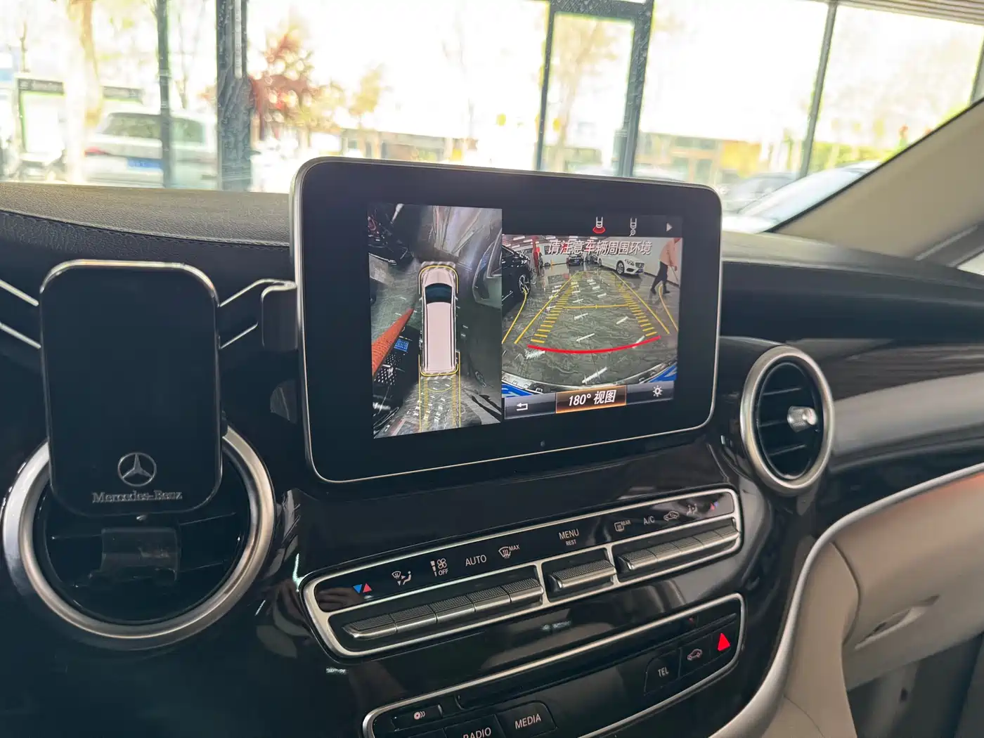 Mercedes-Benz V-Class 2016 V 260 L Premium Long фото 30