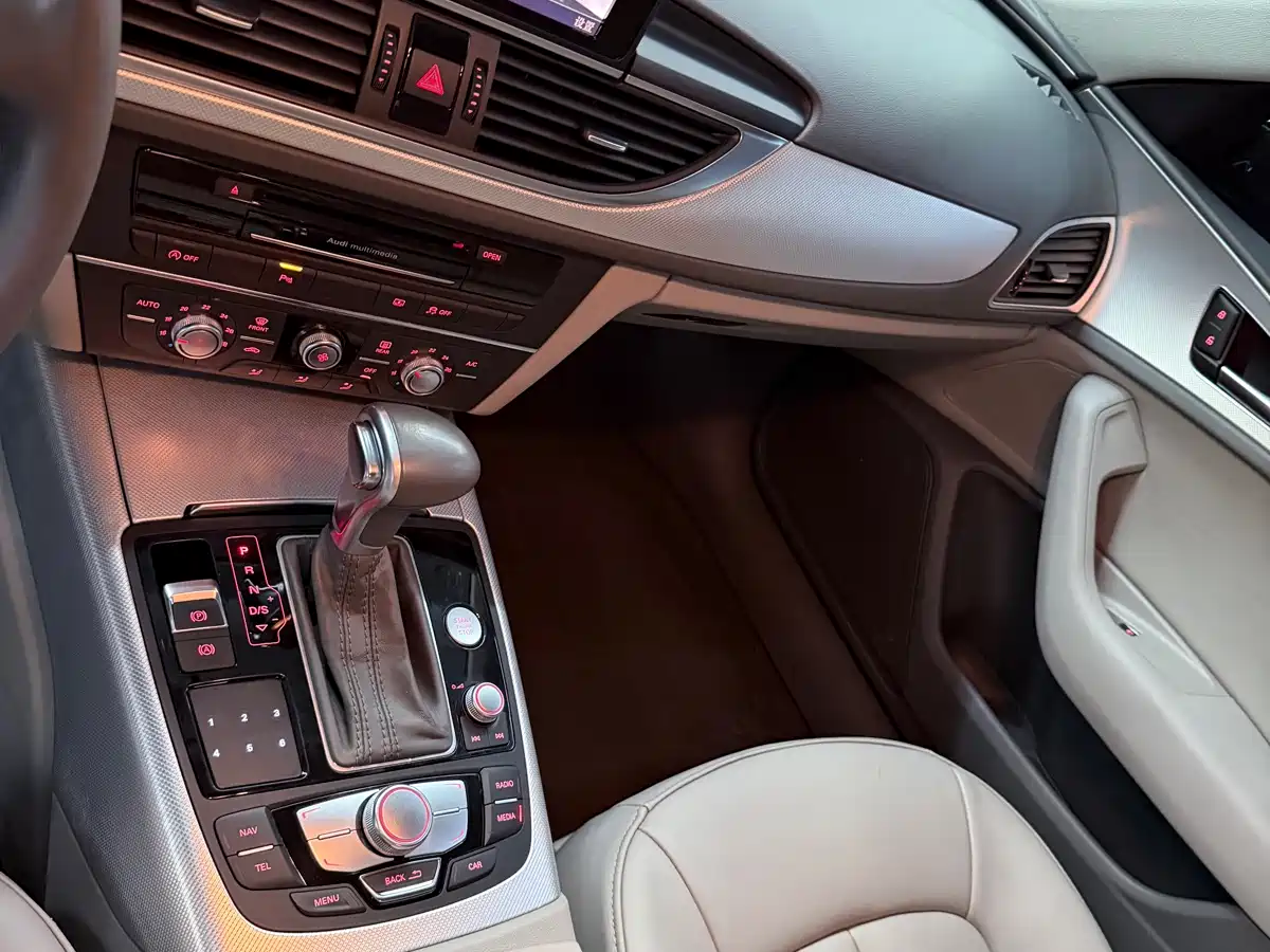 Audi A6L 2014 TFSI Standard фото 14