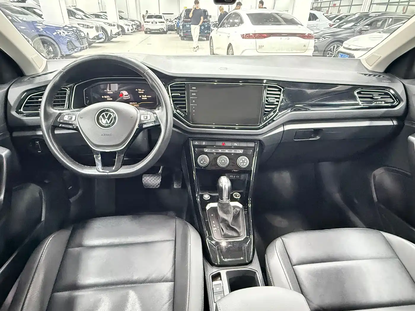 Volkswagen T-ROC 2022 280TSI DSG 2WD Comfort PLUS фото 20