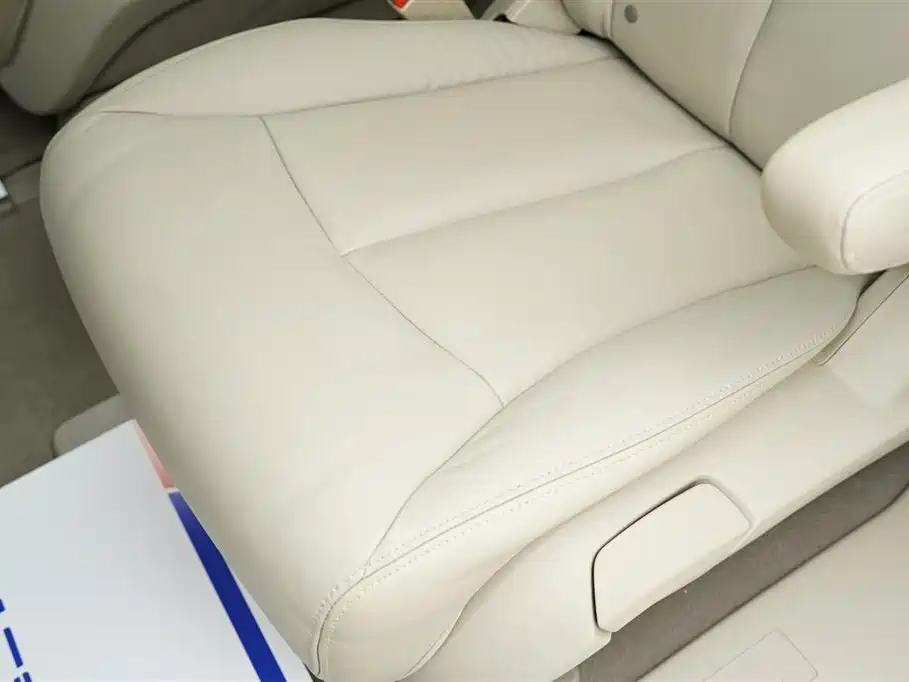 Buick GL8 2014 2.4L LT Luxury Business Executive фото 11