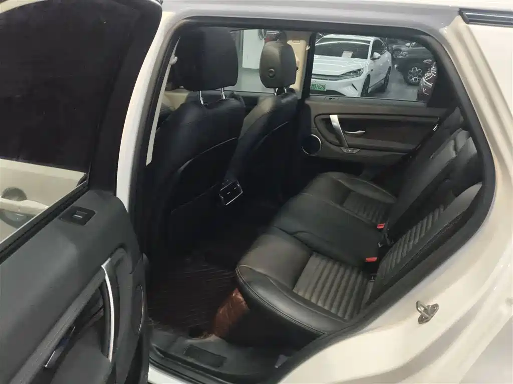 Land Rover Discovery Sport 2024 Performance Technology Edition фото 17