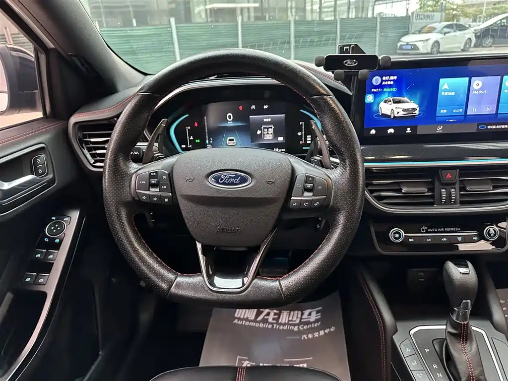 FORD FOX